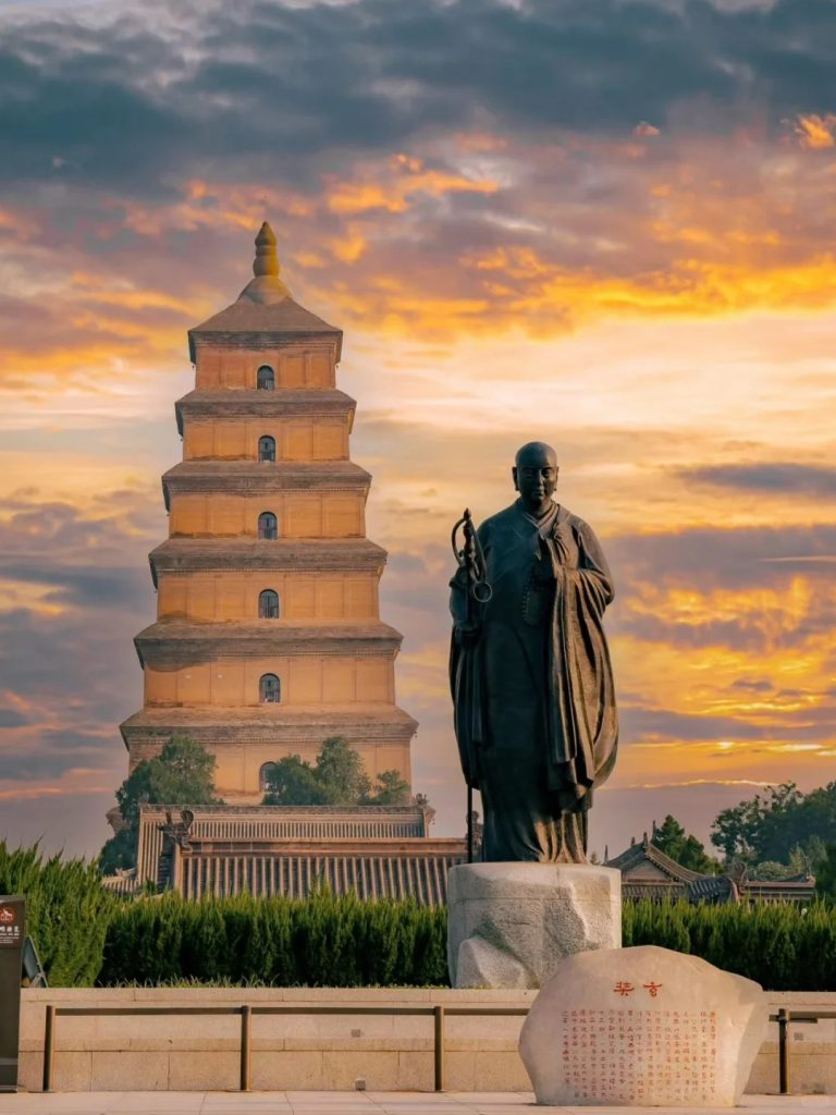 D1 – THÁP ĐẠI NHẠN