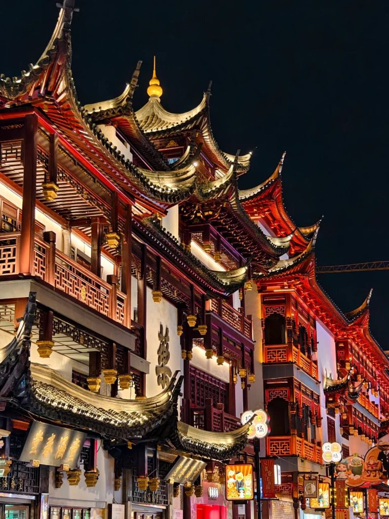 上海夜晚的谜面，藏在城隍庙的飞檐翘角🏯_7_蜜雪冰陳_来自小红书网页版